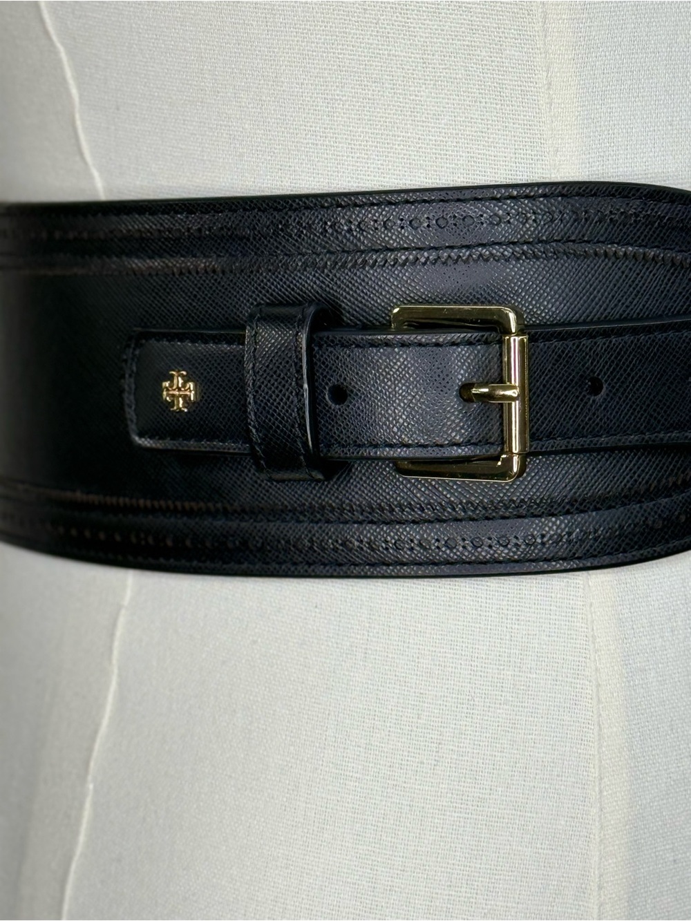 Tory Burch Brogue Black Sculpted Leather Waist Belt with Gold Buckles S NWOT - Picture 5 of 7